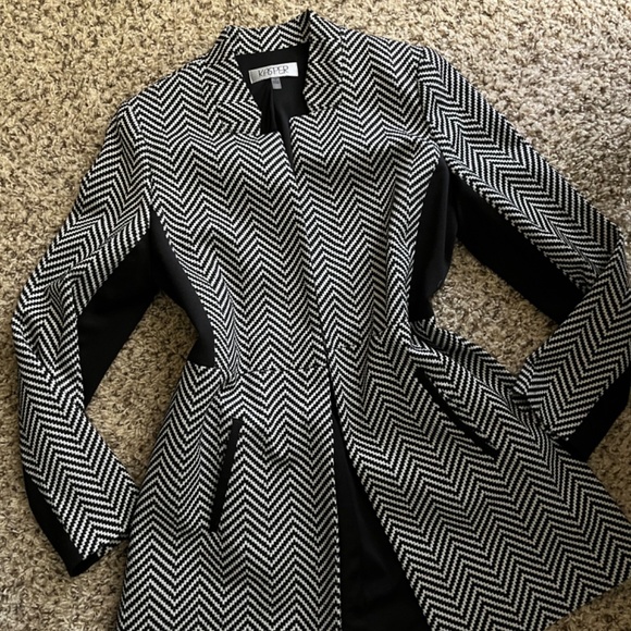 Coat - Picture 2 of 4